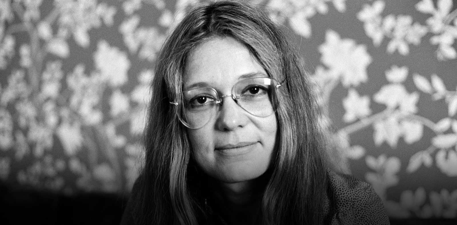 woman with glasses, gloria steinem